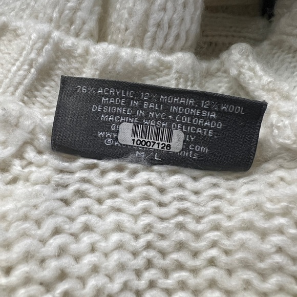 Wooden Ships M/L cream camo star crew neck sweater - Picture 5 of 5